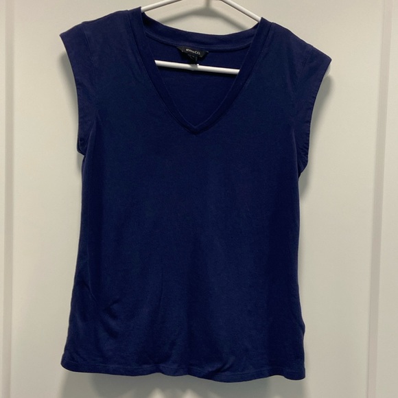 RW&Co V neck t-shirt, small - Picture 1 of 7